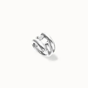 18k gold alloy ring in the shape of a tube